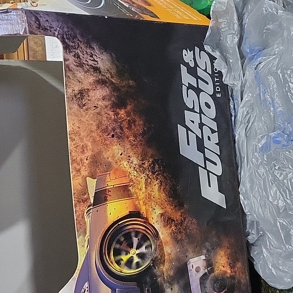ANKI Overdrive Fast and Furious Racetrack - Picture 2 of 8
